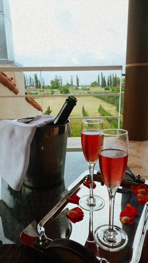 Chaglasian Wine & Suites San Rafael  Eksteriør bilde